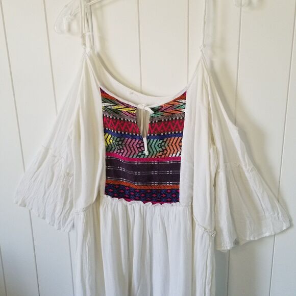 Women's Strappy Open Shoulder Flared Sleeve Embroidered Dress - Picture 3 of 7